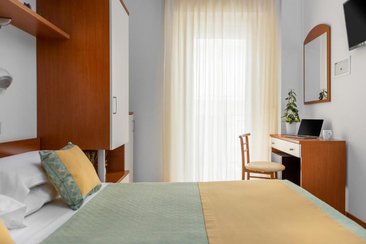 Hotel Principe Cattolica Exterior foto
